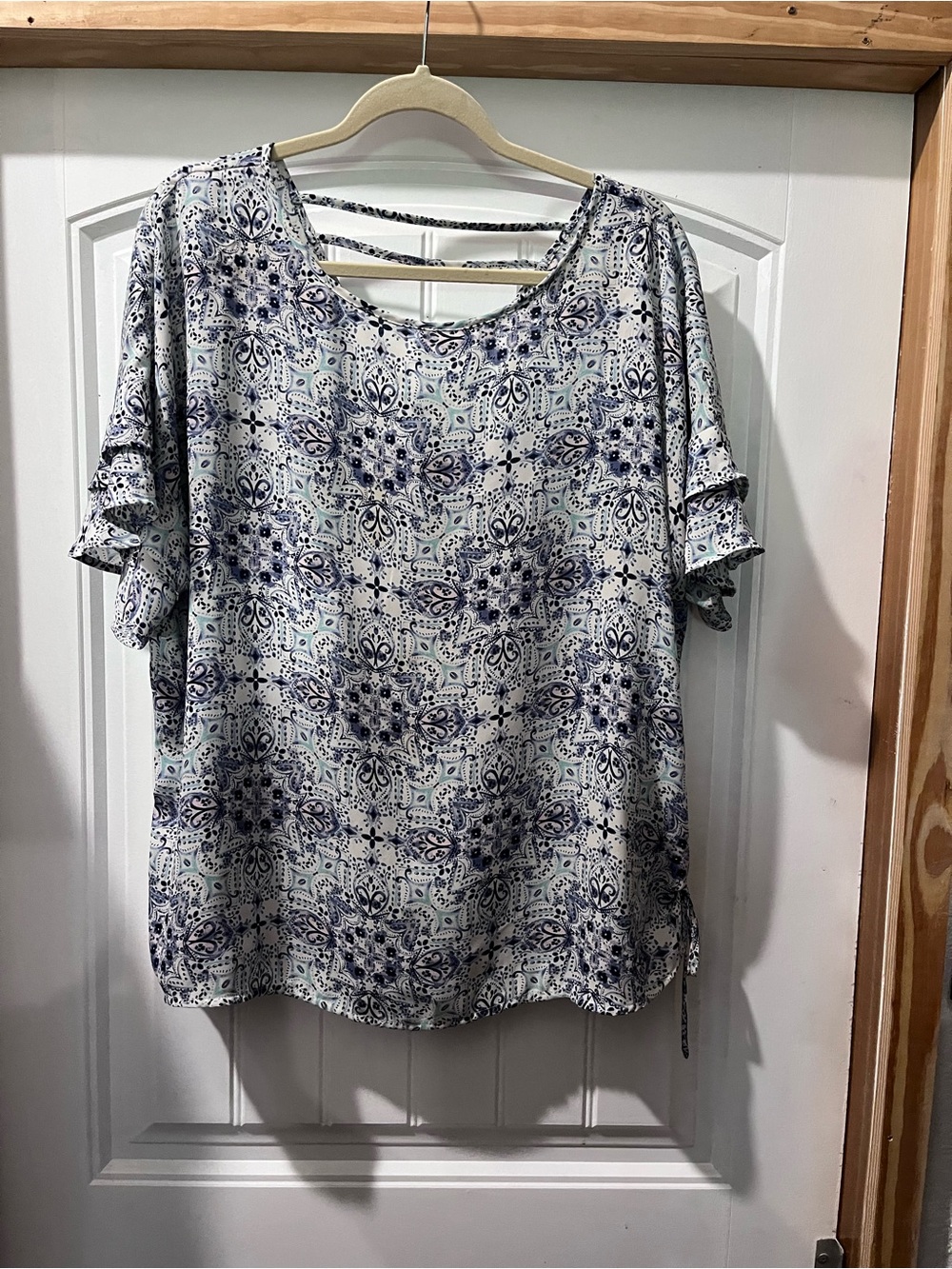 Maurices brand Women's Blue Floral Print Short Sleeve Top